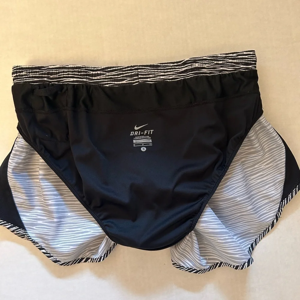 Nike Dry Fit Equilibrium Modern Tempo lined shorts w/side mesh panels Sz-S.   X3